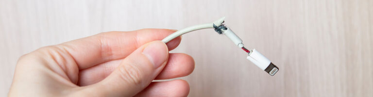 Cables y cargadores que debes evitar